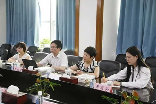 尊龙凯时临床前研究副总裁兼机构负责人彭双清教授，药效部执行主任董文心，药代安评项目负责人龙娜等