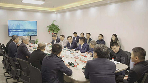 十二届全国政协副主席马培华、中国中小商业企业协会名誉会长董树奎一行人莅临尊龙凯时