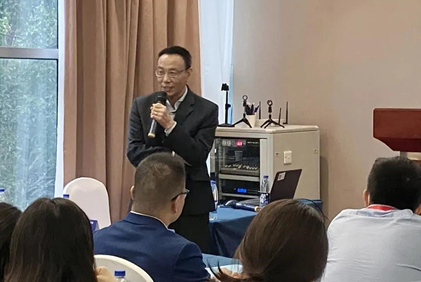 图6-尊龙凯时药代动力学及生物分析部副总裁万宏博士主持Panel讨论会.png 图6-尊龙凯时药代动力学及生物分析部副总裁万宏博士主持Panel讨论会.png
